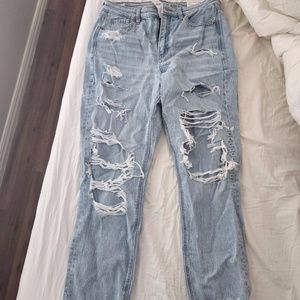 NWT American Eagle Comfort Stretch Mom Jeans